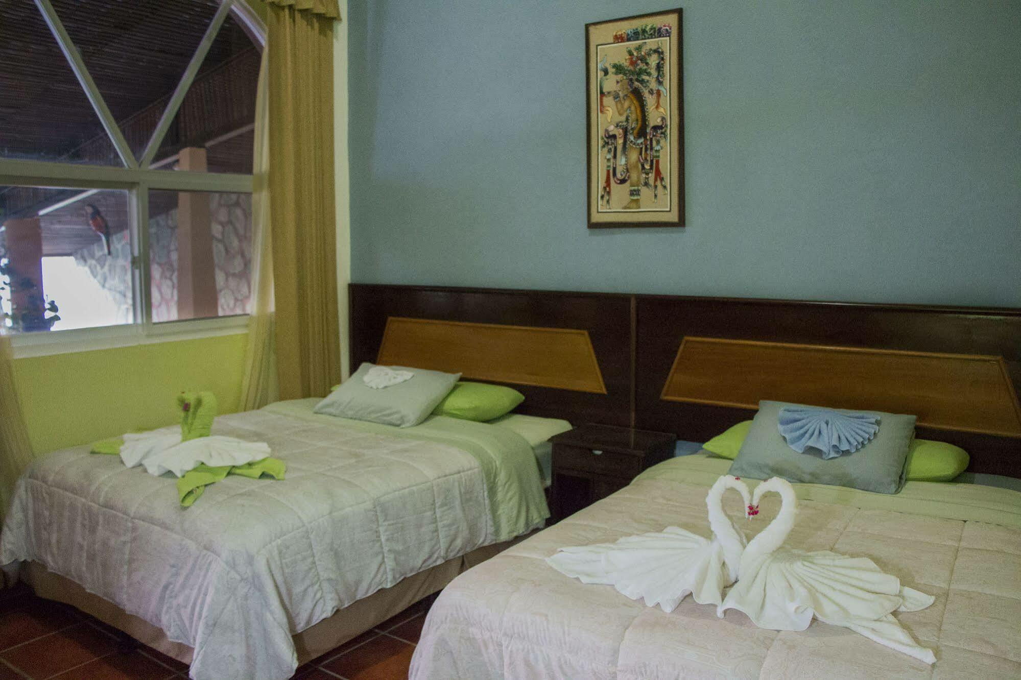 Hotel Ribiera Del Lago Peten Itza San Roman Exterior foto