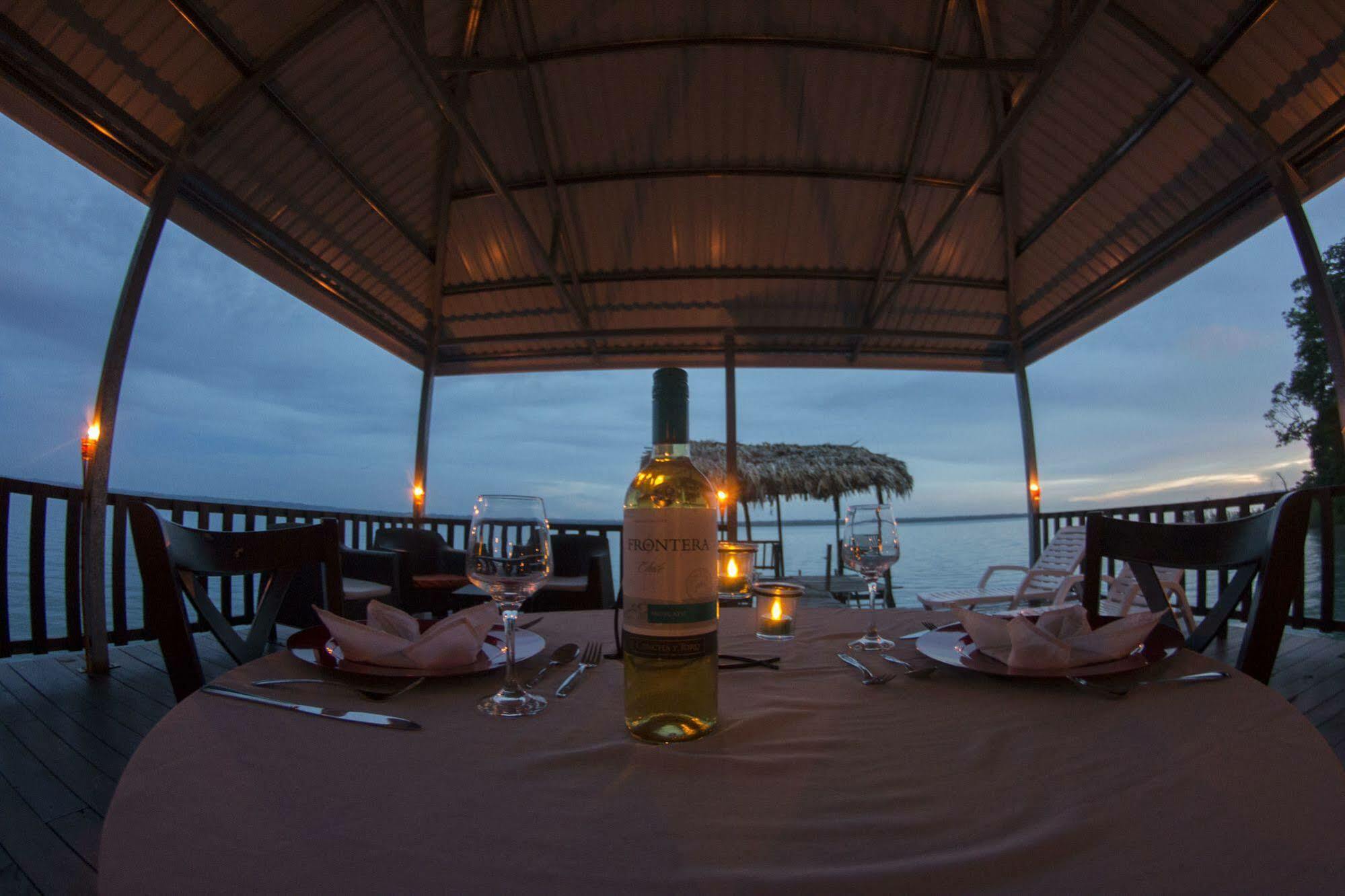 Hotel Ribiera Del Lago Peten Itza San Roman Exterior foto