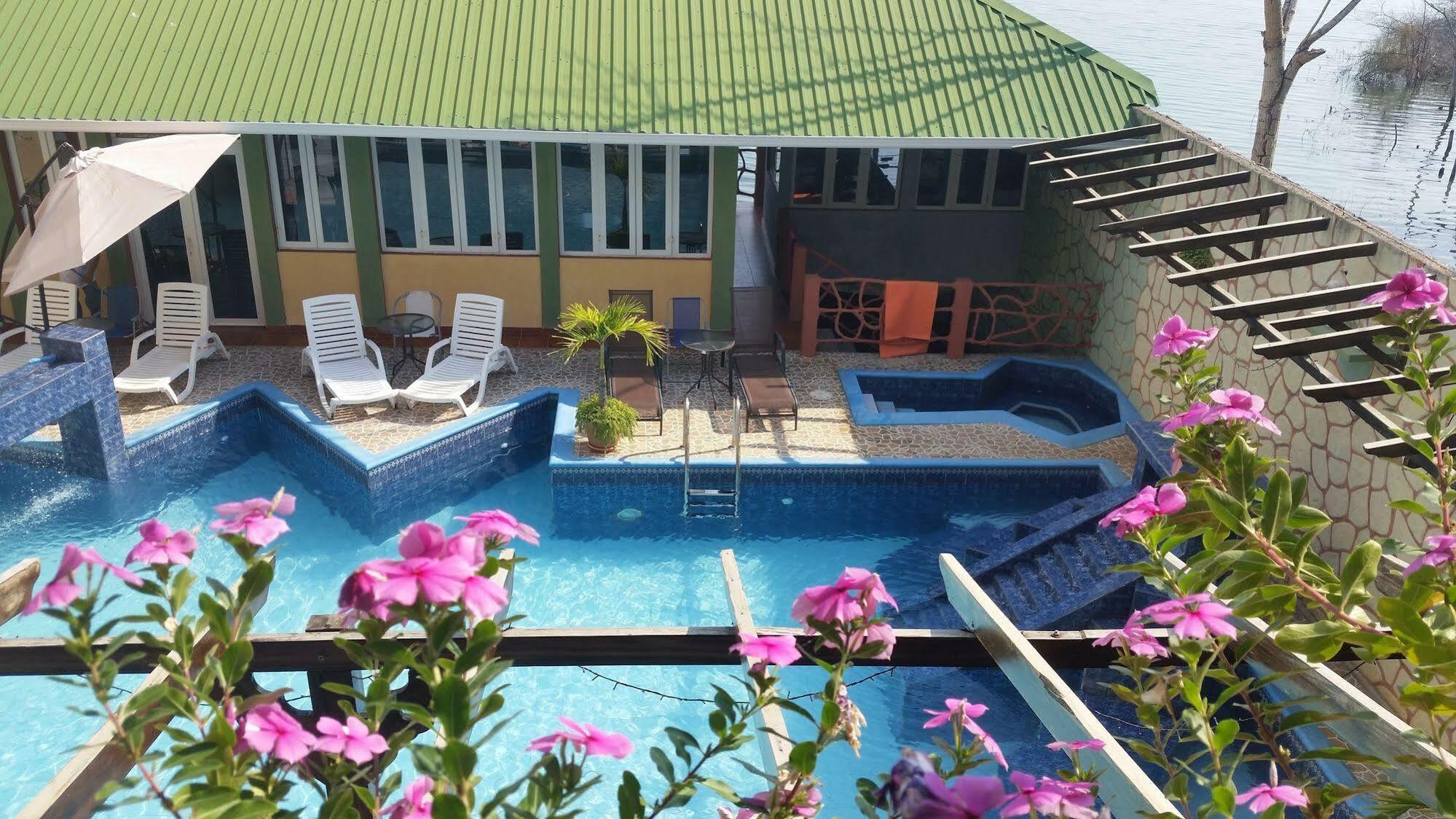 Hotel Ribiera Del Lago Peten Itza San Roman Exterior foto